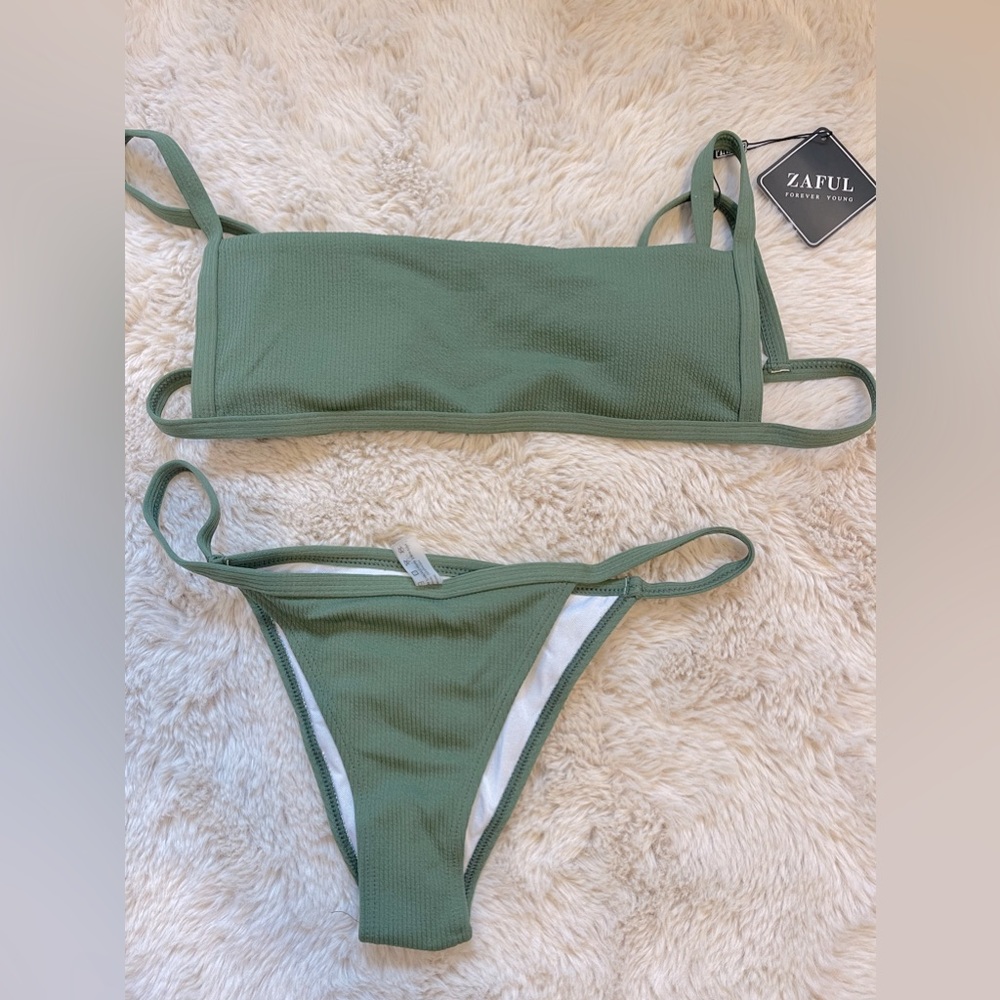 Ribbed Bikini - Picture 1 of 3